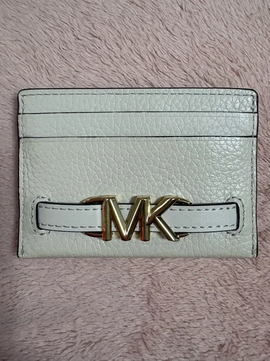 Michael Kors Beige Signature MK Continental Wallet with Gold Logo - Picture 5 of 7